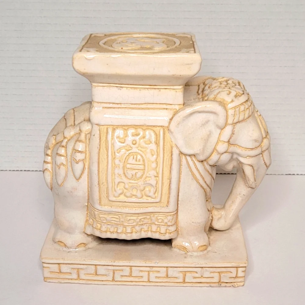 Asian Style Vintage Elephant Stand Statue - Picture 3 of 12